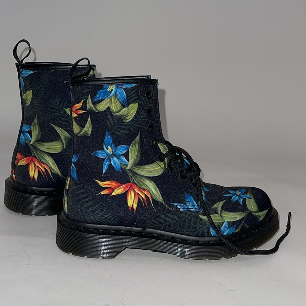 Dr. Martens Castel Floral Canvas Boots – UK4 / US6 BRAND NEW - NEVER USED -
